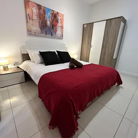 Tjs 2 Apartament Gzira