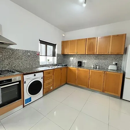 Apartment Tjs 2 *