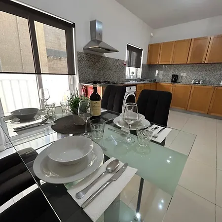 Tjs 2 Apartment Gzira