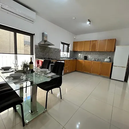 Tjs 2 Apartman *